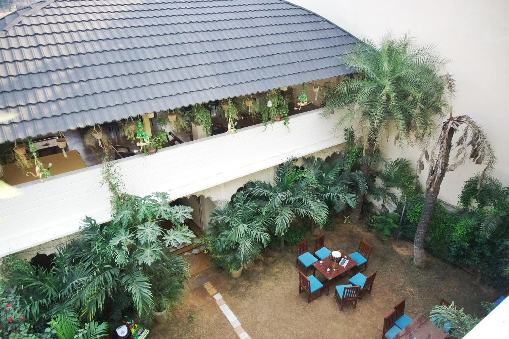 Banana Hostel Пушкар Экстерьер фото
