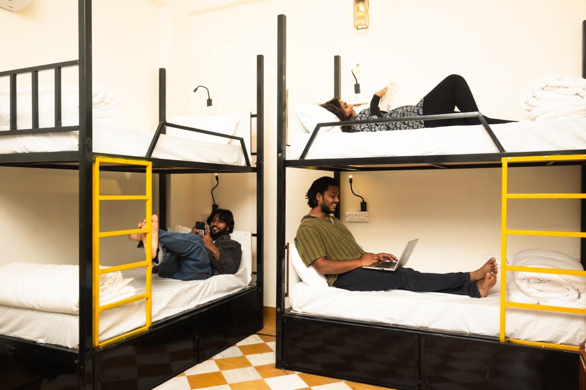 Banana Hostel Пушкар Экстерьер фото