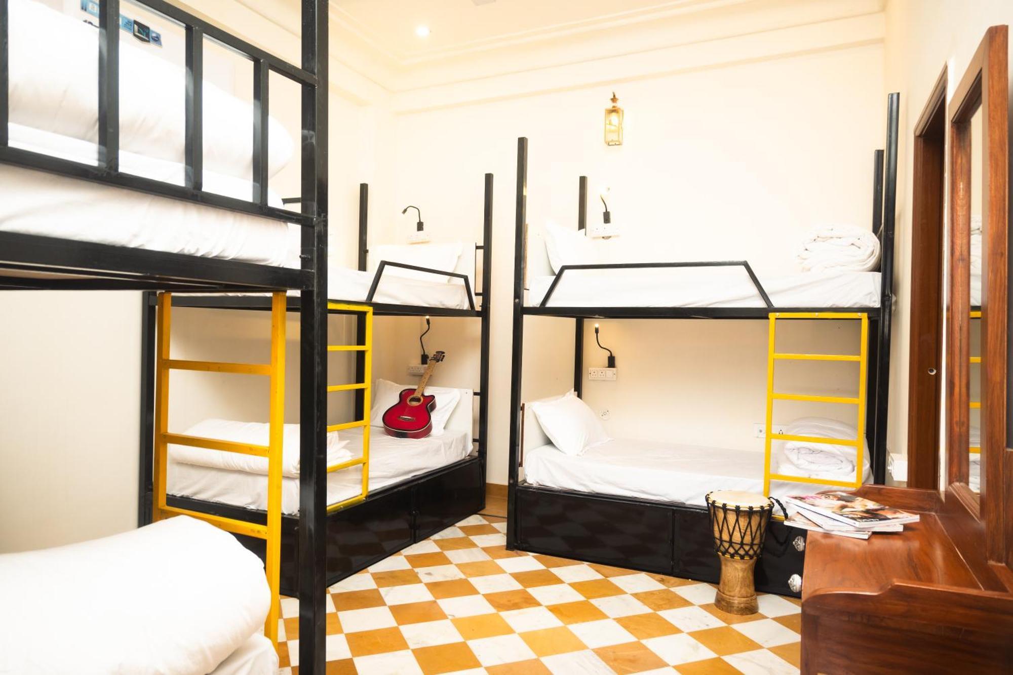 Banana Hostel Пушкар Экстерьер фото